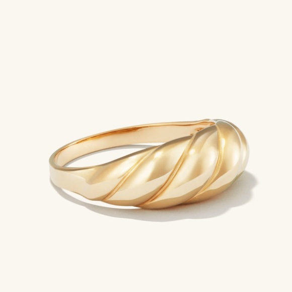 Mejuri Jewelry - Mejuri 14k Croissant Dome Ring EUC Sz 5